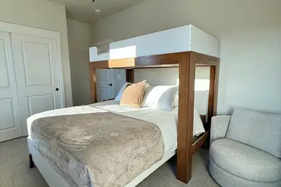 Image de 3 Bdrm New Modern Mountain Townhouse in Granby