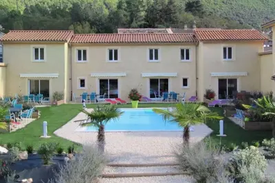 Image de für 5 Personen und 1 Kind in Gagnieres by Interhome