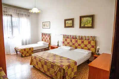 Image de Appartement du centre-ville à 250 mètres de la plage