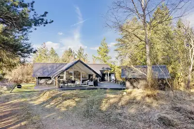 Image de Family retreat by coast and dunes