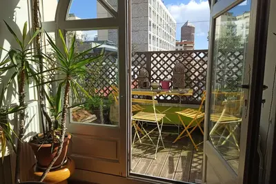 Image de Appartement traversant et lumineux sous les toits au cœur du 6ème, avec Garage!