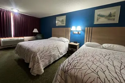 Image de 2 Accommodations Good for Group Stays in Marysville | Free Parking