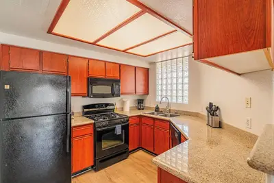 Image de Bright & Spacious 2br2ba W / Pool, Gym & Parking