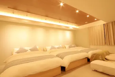 Image de Morishita take taxi to Tokyo station/Ginza about 10mins, free parking space