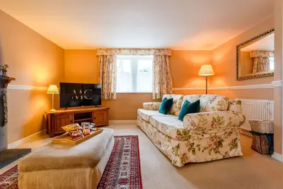 Image de Cross Keys House - Cosy 4-Bed Cottage In Yetholm