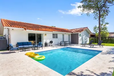 Image de Heated Pool 6br/3ba Family Fun