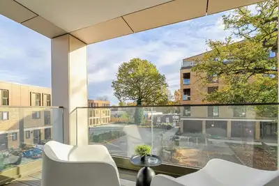 Image de Cozy 2br Apartment w/ Balcony, Parking & WiFi