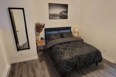 Image de Comfortable condo in Montreal – Close to Downtown