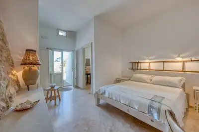 Image de Villa « Camera 2 » avec vue sur la mer, piscine privée et Wi-Fi