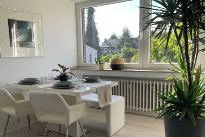 Image de Spacious 65m2 apartment • New fitted kitchen - Optimal connection  - With garden