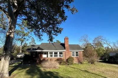 Image de Masters Rental - Terrific 3-bedroom 1-bath home