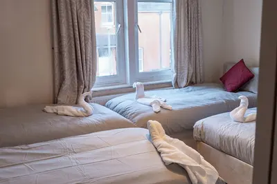 Image de Estokova Haven sleeps up to 9 - Free parking