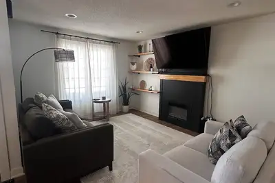 Image de Ankeny’s Best/Hot tub/Theatre Room/Game Room