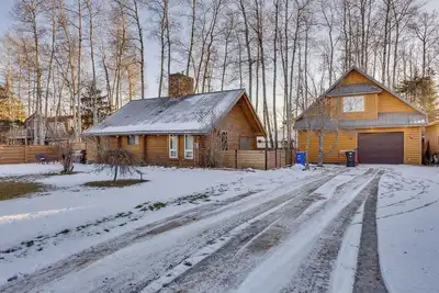Image de Cozy Log Cabin🪵with outdoor Sauna in Gregoire Lake Estates!