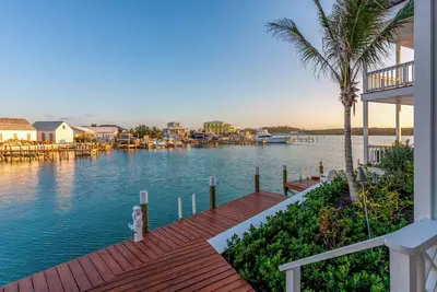 Image de 2-bedroom Villa at Sunset Point Abaco - Barefoot Bliss #8