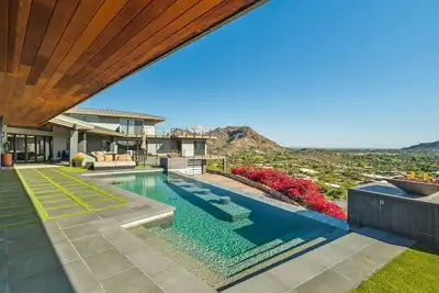 Image de Paradise Valley Hillside Retreat by Gordon Rogers —Infinity Pool, Quiet, Private