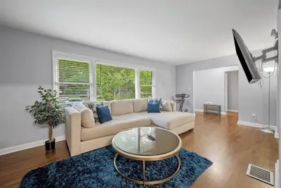 Image de 4bd w/ Large Backyard & Bbq - Explore Marietta