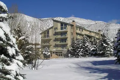Image de 3br - 3ba Condo - Falcon Point - Walk to Ski Shuttle - Prime Spring Brk Wkd! ! !