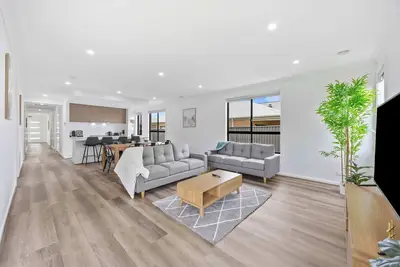 Martland Manor, Lucas