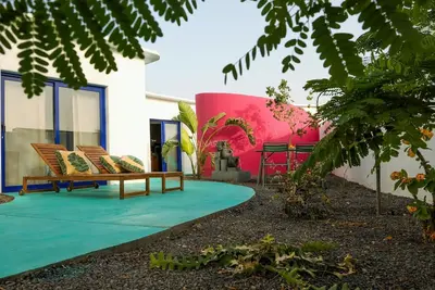 Image de Maison écologique avec jardin privé et jacuzzi