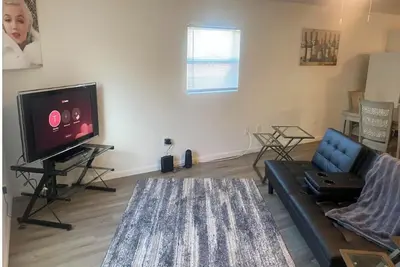 Image de Cozy 2-bedroom house in beautiful Melbourne with Ac