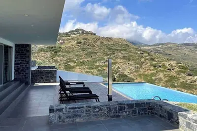 Image de Villa Aroma – Elegant 5-Bedroom Sea-View Villa with Private Pools