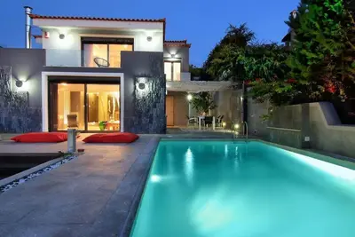 Image de Villa Adam – Elegant 6-Bedroom Villa with Private Pool & Sea Views