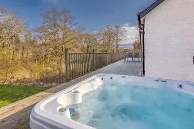 Image de Ghillie's Cottage on the River Lochay
