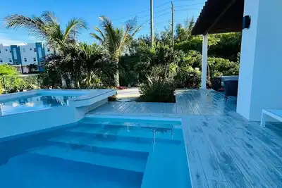 Image de Bougain Villa-Brand-New Luxury 4br Retreat, 2 Minutes from Grace Bay