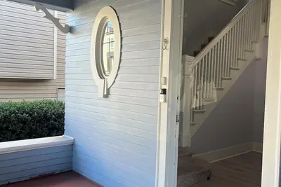 Image de Walkable Ballard 6-bed+3 bath, laundry and 2 kitchens, parking. 6 mi Lumen Field