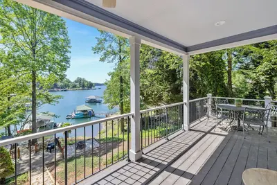 Image de Keowee Oar House * Hot Tub * Pet Friendly * Fire Pit* Kayaks