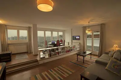 Image de Penthousewohnung mit großer Terrasse in zentraler Lage by Interhome