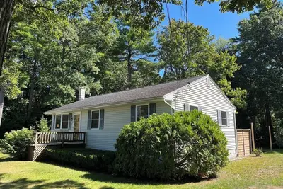 Image de Spacious Beach Cabin w/ Lake Access | 4br