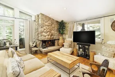 Image de 2 Aspen Core, Hot Tub, Pool, Amenities, Sauna!