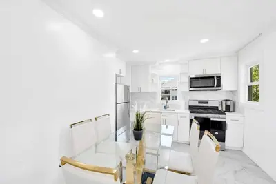 Image de Luxury Nyc Stay  5br • 2Bath • Sleeps 16+ • Free Parking