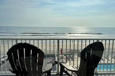 Image de Fantastic Ocean Front Studio W/Balcony in Daytona!