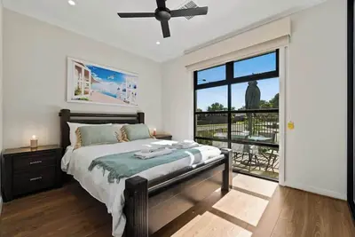 Image de 【Coastal + Urban】Between Beach, Cbd & Airport