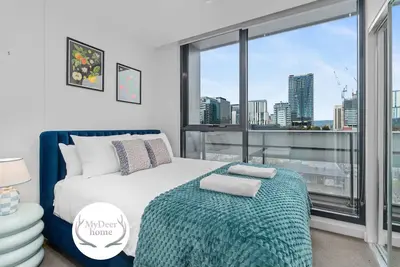 Image de Cozy 2br City Escape with Free Parking & Wi-Fi