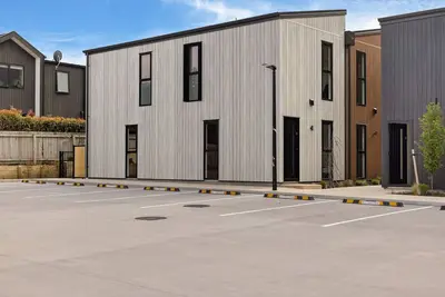 Image de Prime Location with mountain views