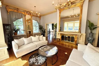 Image de Historic Beautiful 4-bedroom mansion house in Stadium District of Tacoma