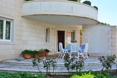 Image de \"Mladinic A1\" mit Terrasse by Interhome