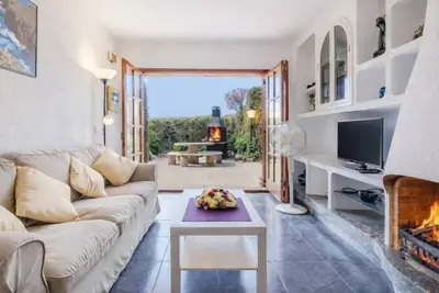 Image de Pili by Danlux Invest. Maison jumelée avec piscine commune