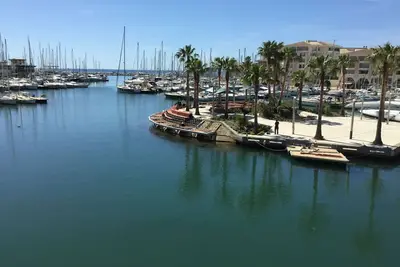 Image de Côte d'Azur in Port Fréjus Rez de Jardin 65m2 by Interhome