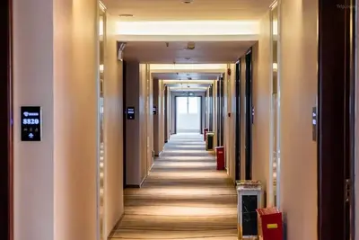 Image de It is very convenient for leisure, entertainment and shopping.