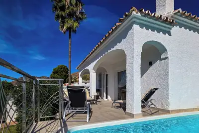 Image de Casa Feliz – Stylish holiday home with private pool & Jacuzzi & sea views, Nerja