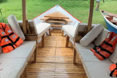 Image de Luxury Boat Cruise on Lake kivu, explore green islands, See the swimming cows ….