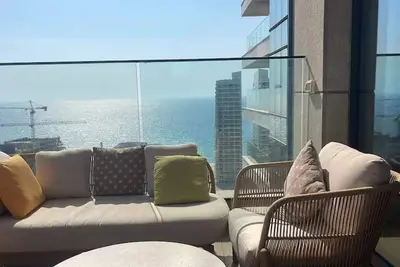 Image de Spacious Sea View Apartment on the 23rd Floor