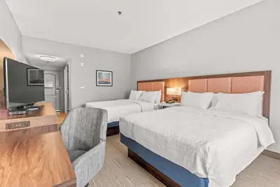 Image de Near Riverdale Golf | Pool + Free Breakfast