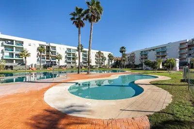 Image de Appartement « Rincón De Almerimar Palm Beach Golf » avec piscine, Wi-Fi, climatisation