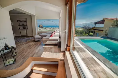 Image de Haus in Carini mit privatem Pool by Interhome